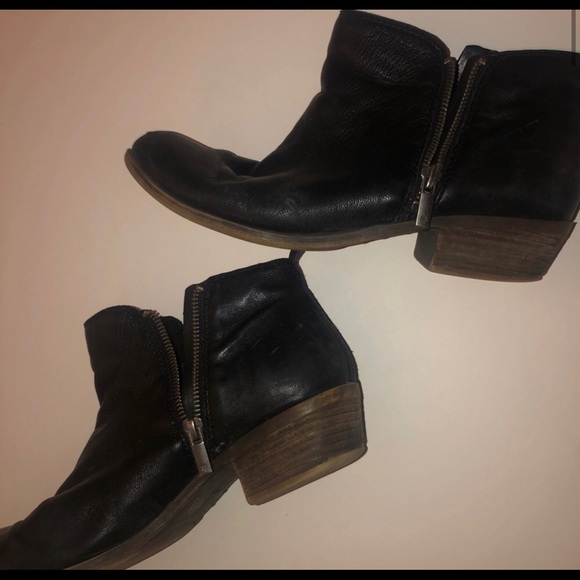 Lucky Basil Black Booties - Picture 2 of 8